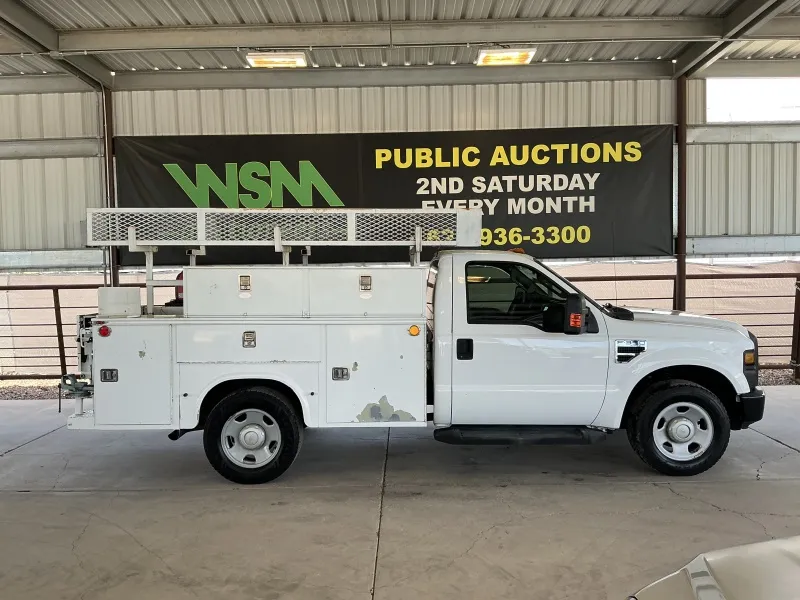 Utility truck, WSM yard