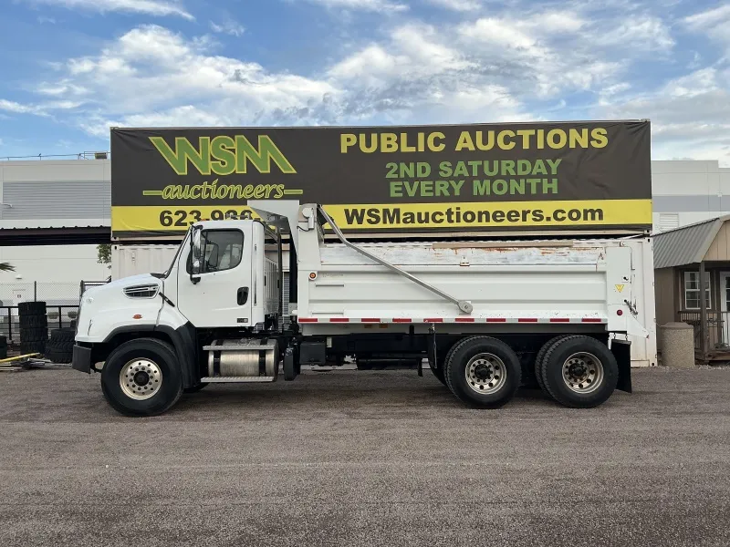 Equipment trailer